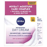 nivea visage light moisturising day creme spf30+ dry sensitive 50ml